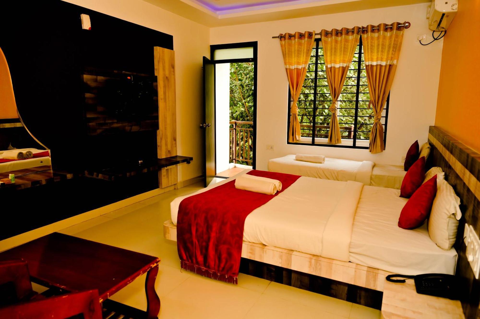 Townhouse Mk Hotel Chikmagalūr Exterior foto